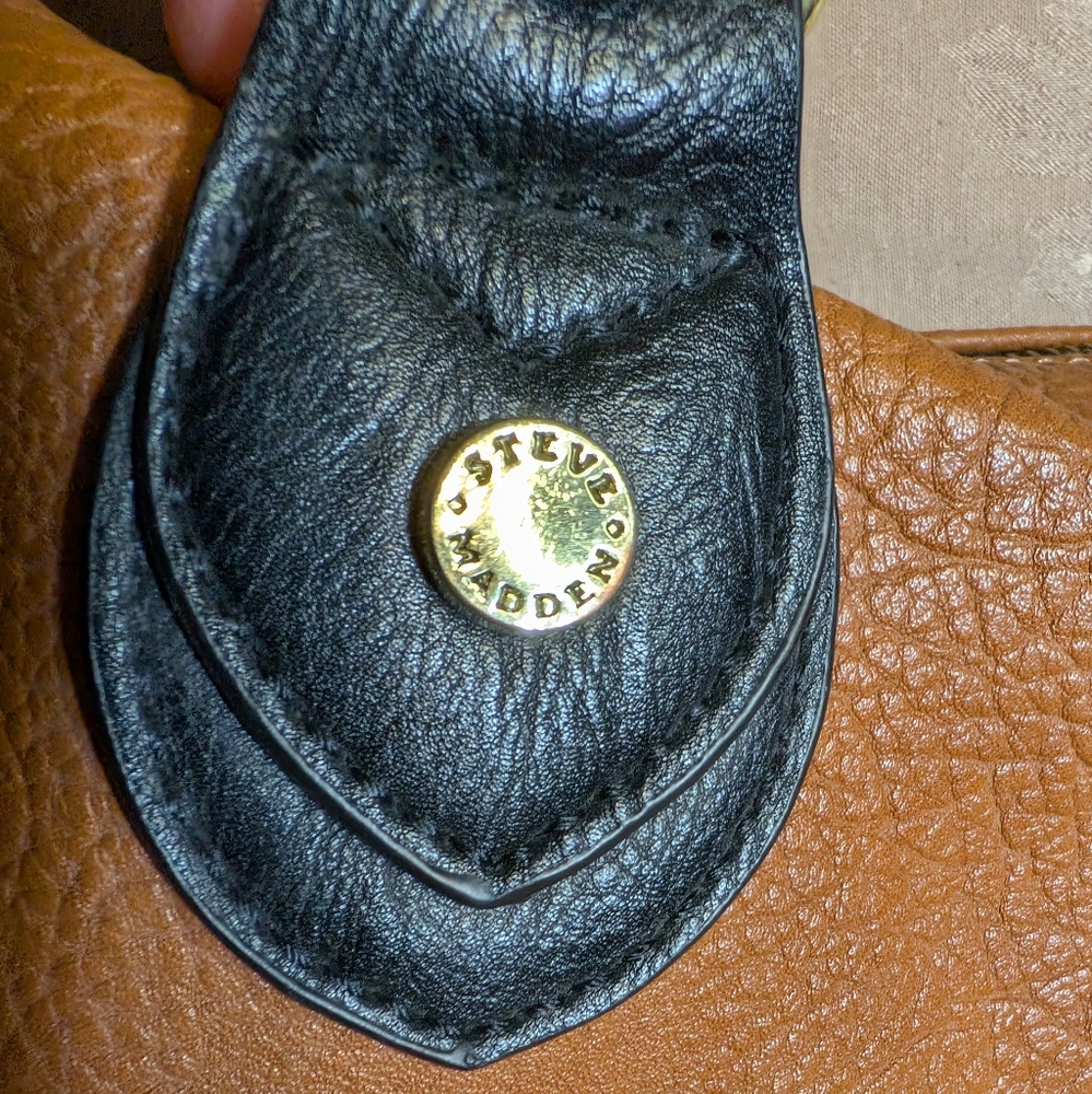 Steve Madden Shoulder Bag, EUC! - Picture 12 of 12